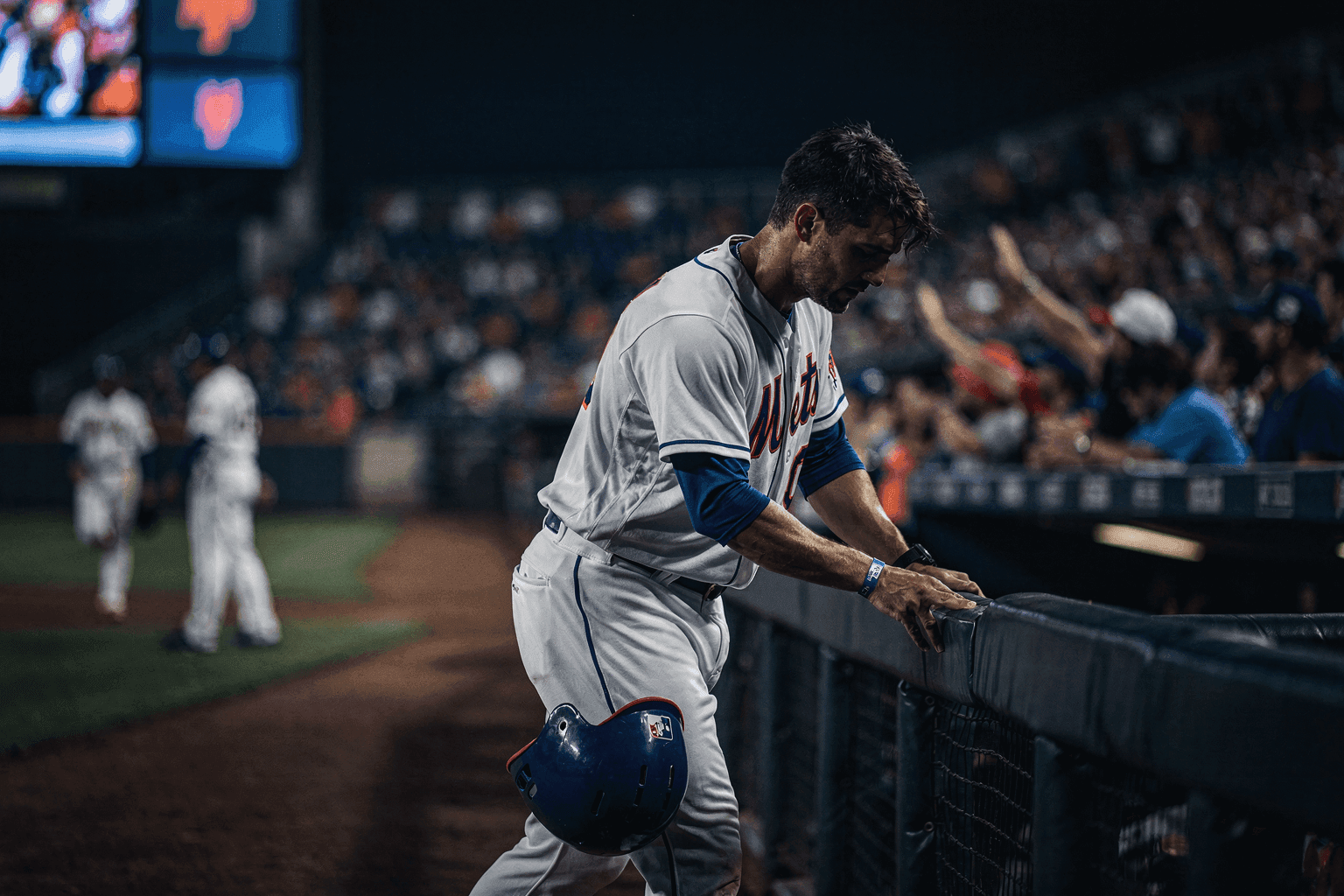 Editorial sports image for Mets Place Luis Robert Jr. on Waivers in Baffling Late-August Move