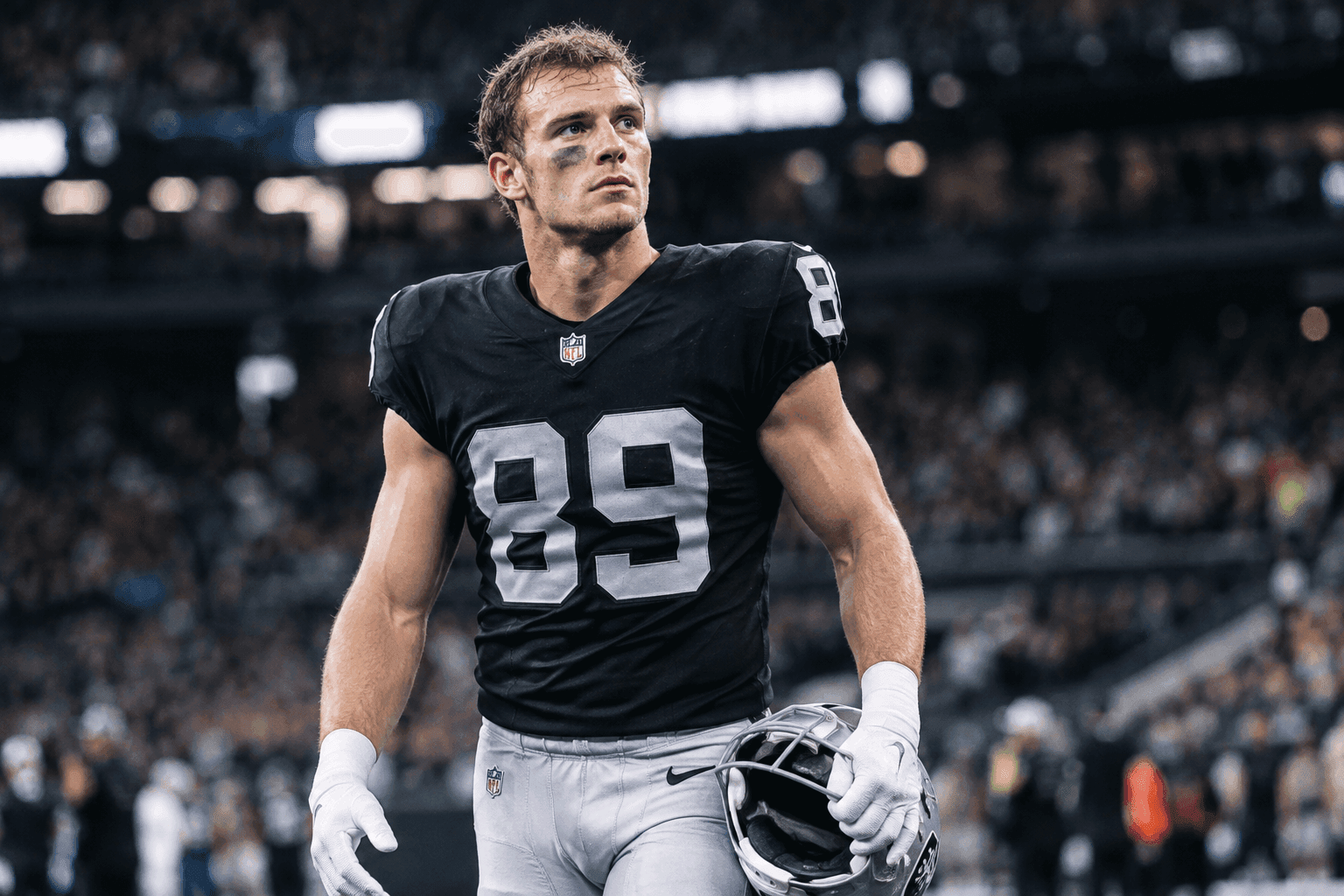 Editorial sports image for Raiders Star TE Brock Bowers Undergoes Knee Surgery, Expected to Miss Time