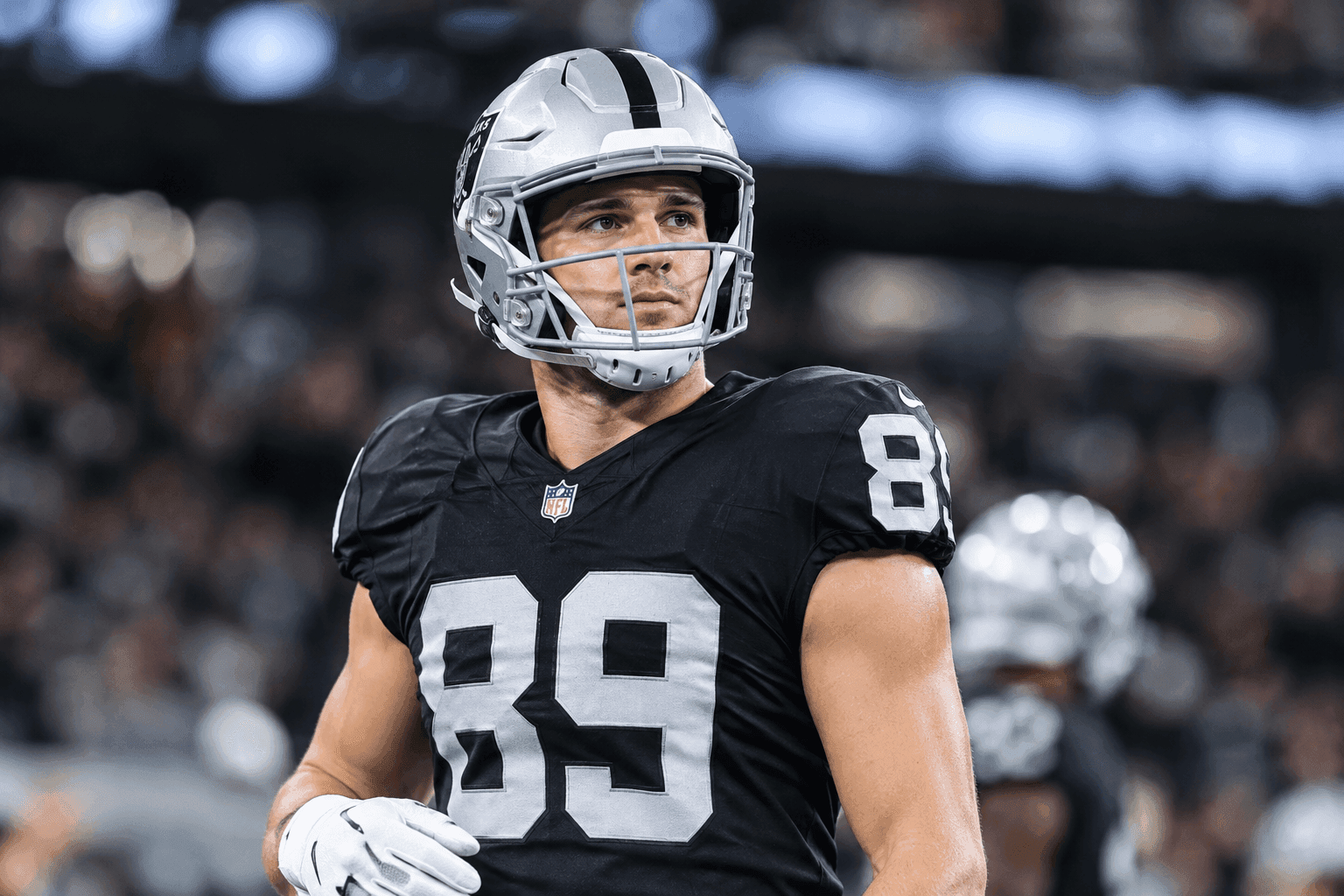 Editorial sports image for Brock Bowers Might Only Miss One Game After Meniscus Surgery Because He Is Apparently Built Different