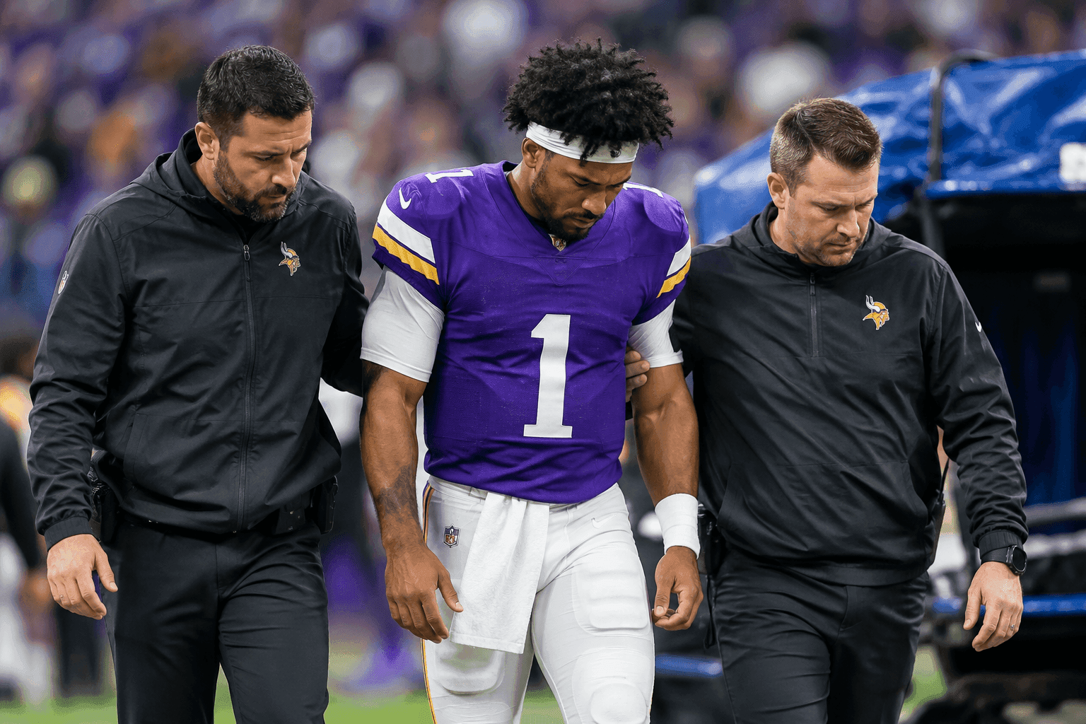 Editorial sports image for Kyler Murray's Vikings Debut Cut Short by Concussion in Blowout Win Over Packers