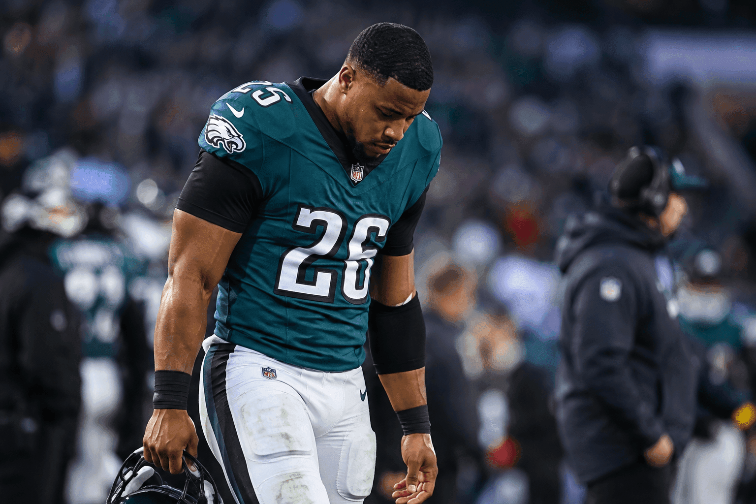 Editorial sports image for Saquon Barkley Leaves With Back Injury Just As Eagles Offense Runs Out of Bodies