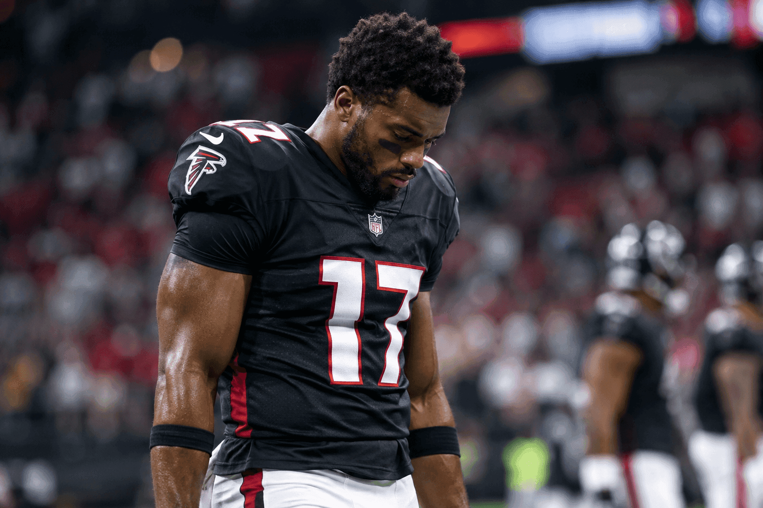 Editorial sports image for Falcons Lose Hand for the Season Following Quad Surgery