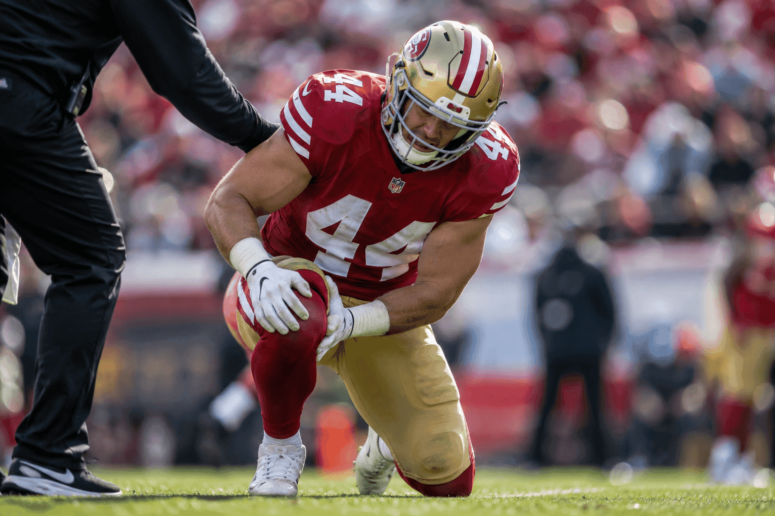 Editorial sports image for Kyle Juszczyk's Hyperextended Knee is a Massive Problem for the 49ers Offense