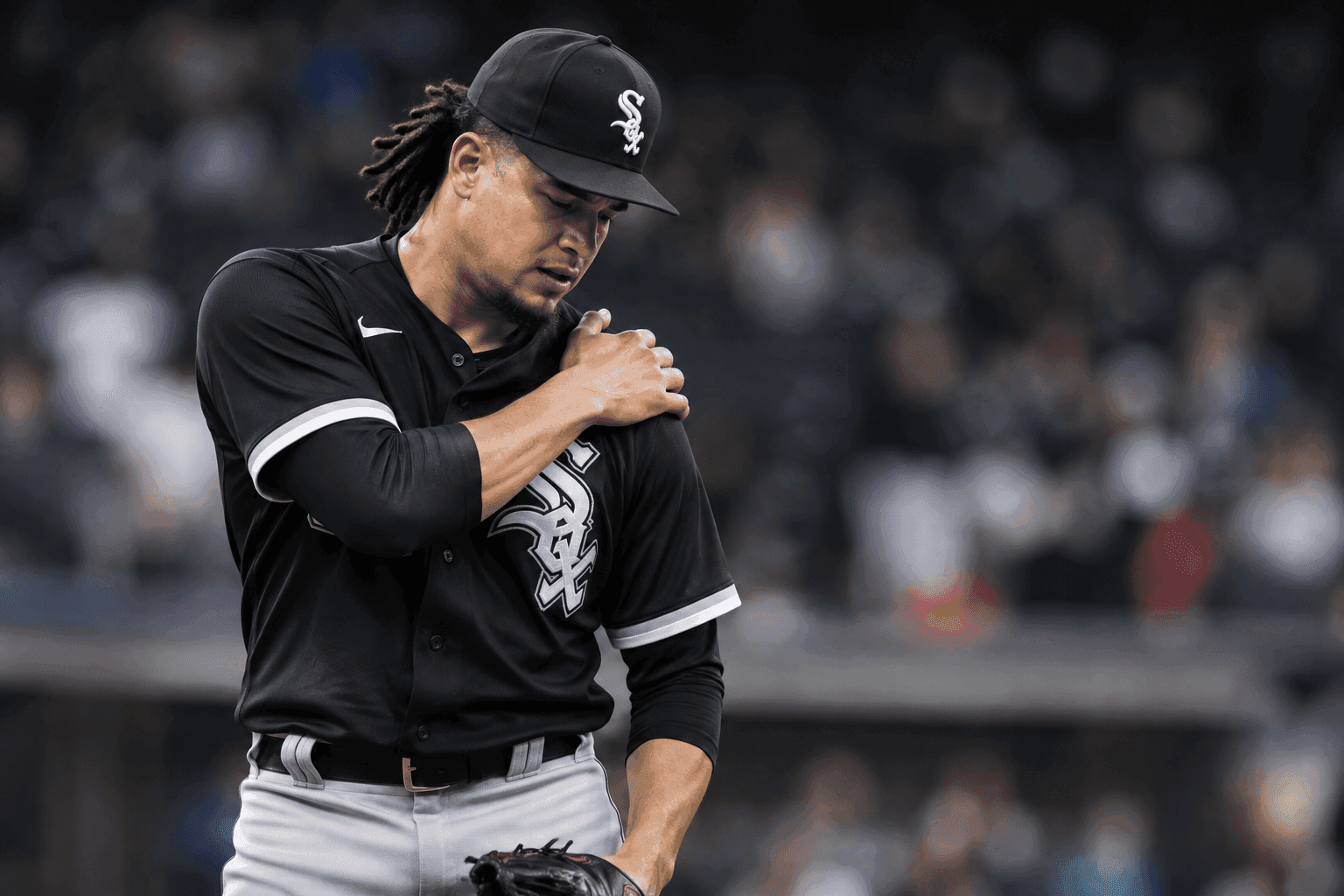 Editorial sports image for White Sox $21 Million Gamble on Luis Castillo Ends in Shoulder Injury and an 8.42 ERA
